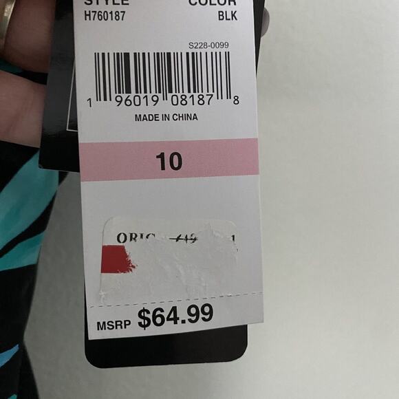 Island Escape One-Piece Black Floral Adjustable Swimsuit Size 10 New - Picture 8 of 11